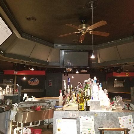 Norwood Inn Hudson Bagian luar foto