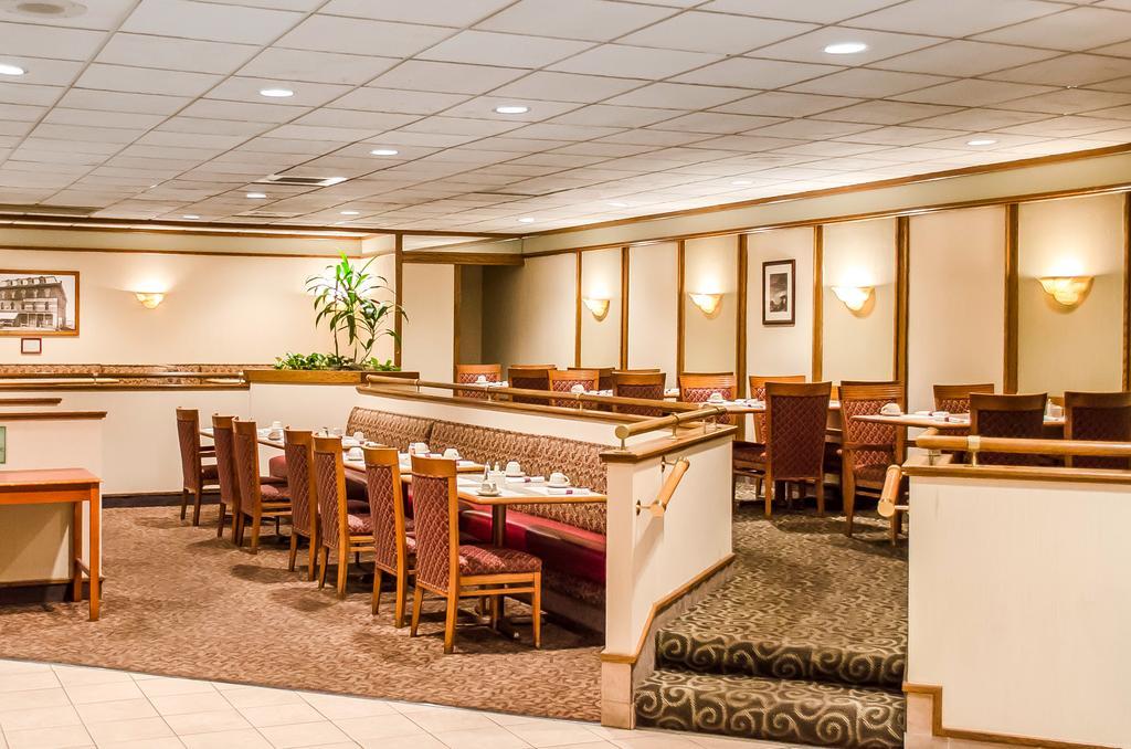 Norwood Inn Hudson Bagian luar foto