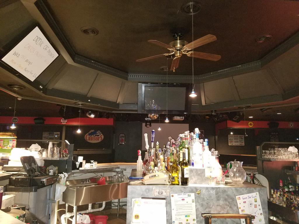 Norwood Inn Hudson Bagian luar foto