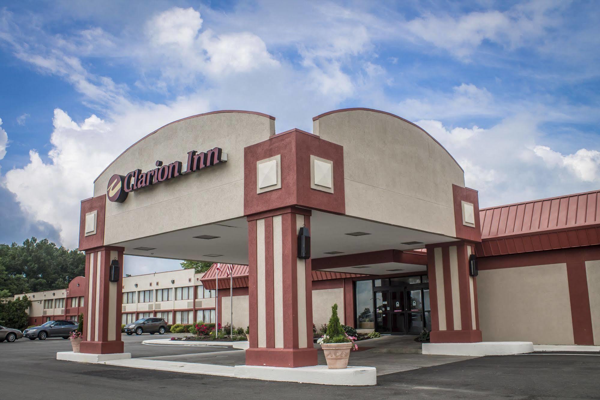 Norwood Inn Hudson Bagian luar foto